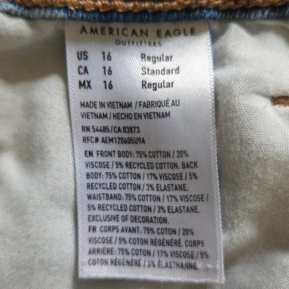 AEO Mom Jeans - Picture 6 of 7